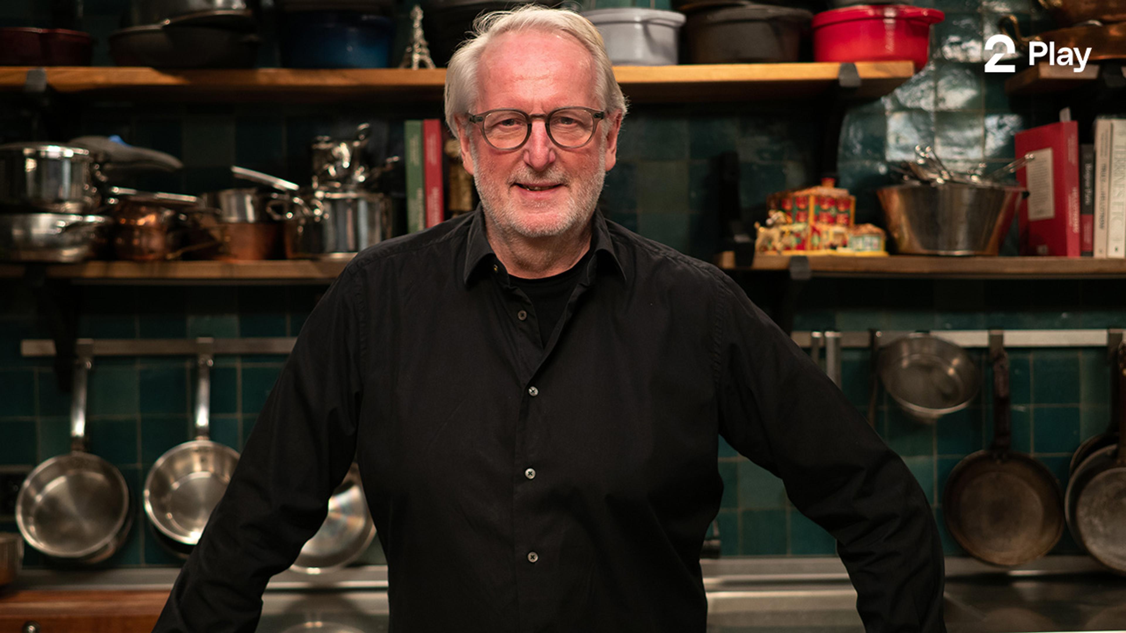 Eyvind Hellstrøm er klar med julemat på TV 2 Direkte