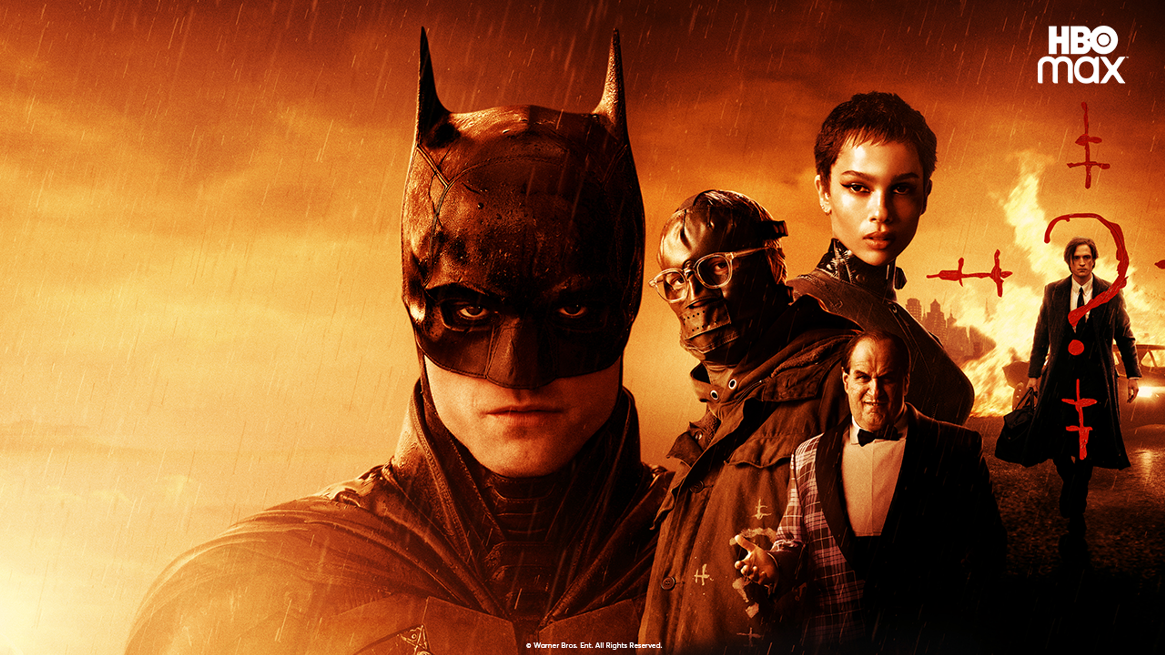 Batman i oransje tåke ser mot oss med et utvalg av kjente DC skurker i bakgrunnen.