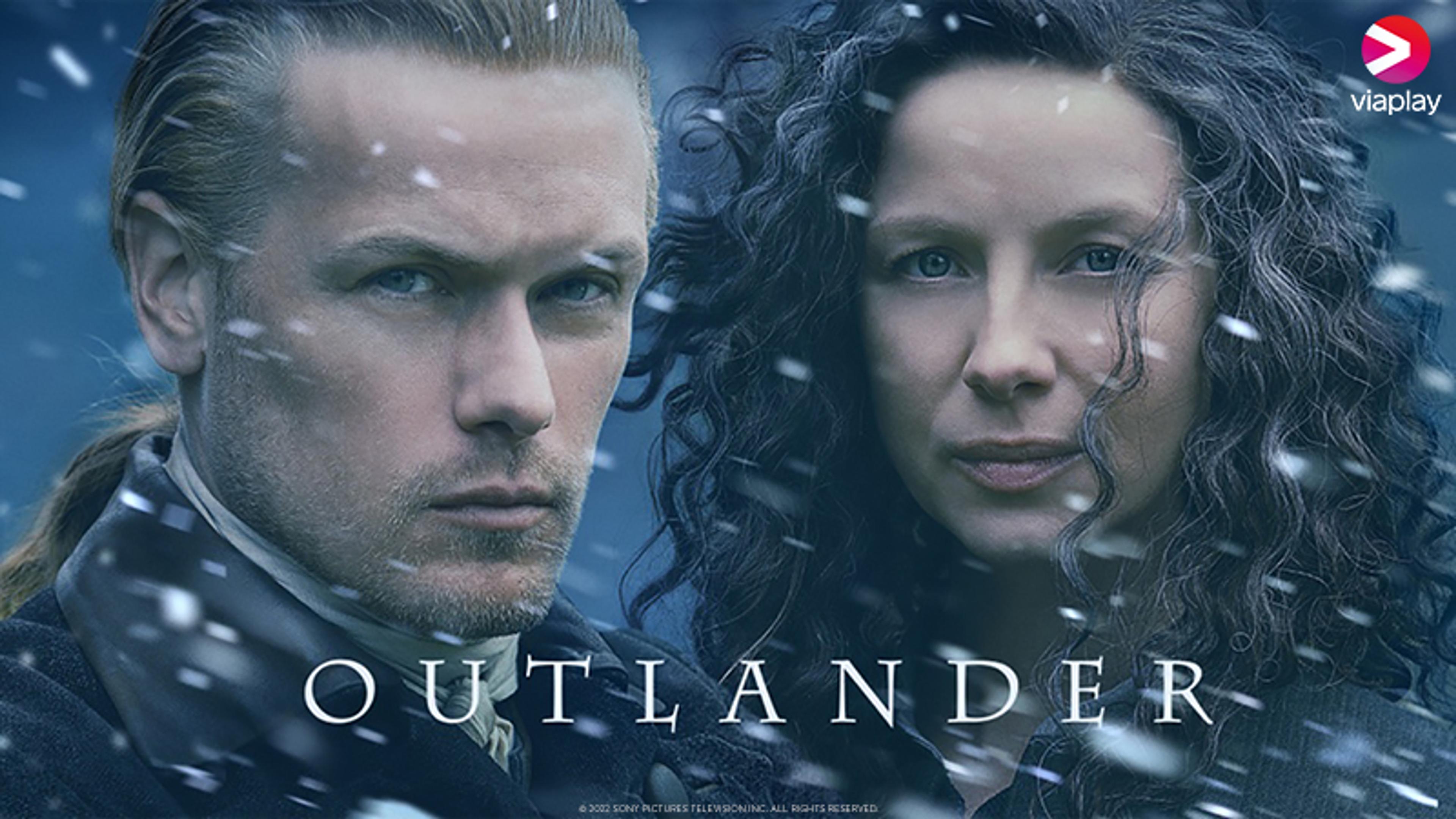 Jamie og Claire fra serien Outlander. Se den på Strim.