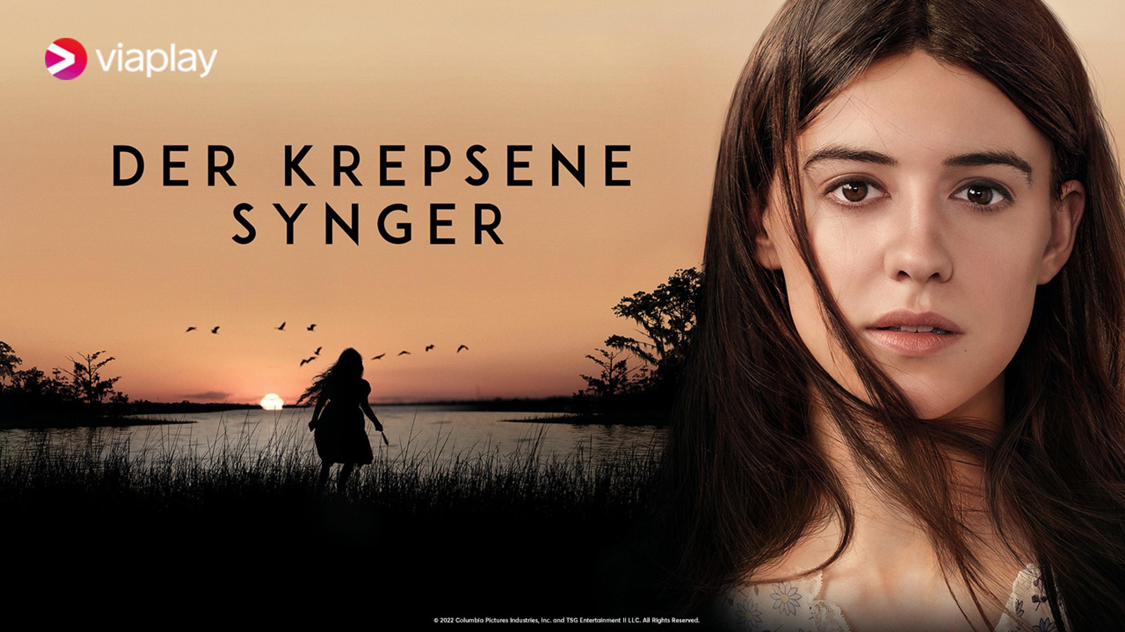Ung kvinne som ser mot kamera. I bakgrunnen en siluett av en jente som løper i ett tjern i solnedgang.