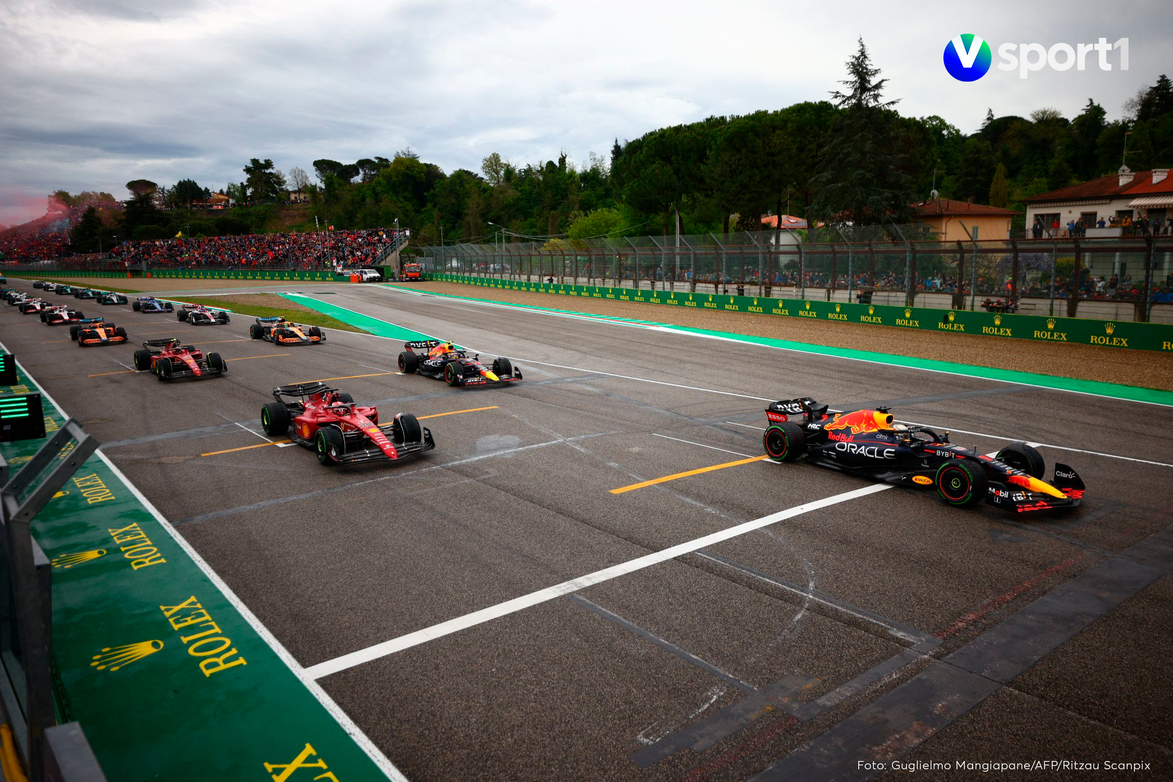 Formel 1 bilder på rekke klare til start. Se Formel 1 på TV med V Sport via Strim.
