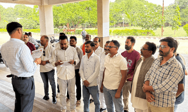 ग्वालियर जीआरएमसी डीन विवाद: अशोकनगर में समाज ने सौंपा ज्ञापन, कार्रवाई की मांग