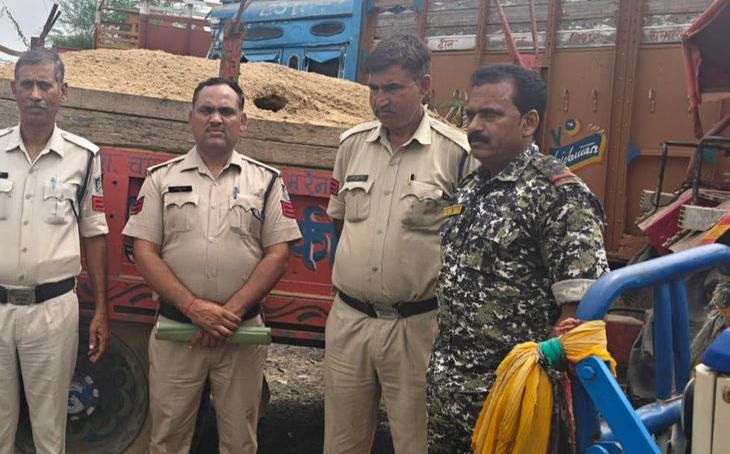 मुरैना में पुलिस का शिकंजा: सिविल लाइन इलाके से अवैध रेत से भरी ट्रैक्टर-ट्रॉली जब्त, एक आरोपी गिरफ्तार
