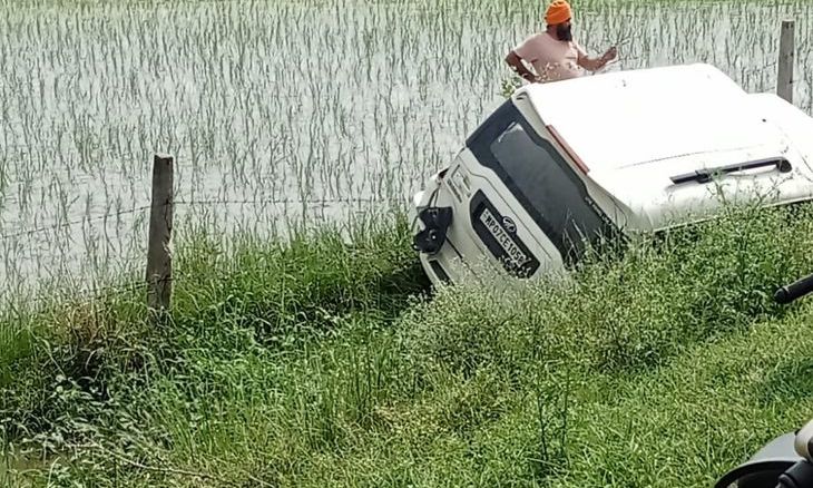 भितरवार-हरसी मार्ग पर तेज रफ्तार स्कॉर्पियो की टक्कर से दो बाइक सवार घायल, चालक फरार