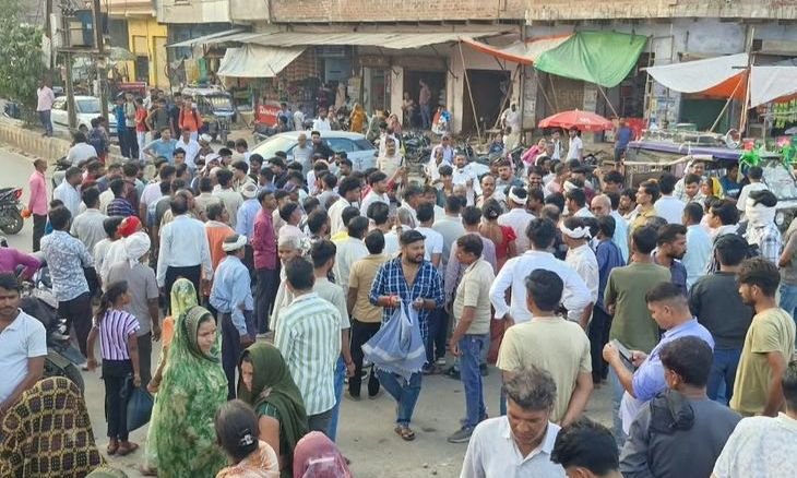 अंबाह जमीन विवाद: इलाज के दौरान घायल युवक की मौत, पोरसा चौराहे पर परिजनों का एक घंटे चक्काजाम