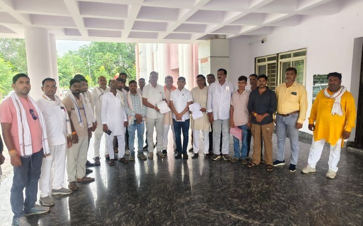 सबलगढ़ जनपद में कमीशनखोरी के आरोप: सहायक यंत्री को हटाने की मांग, कलेक्टर को सौंपा ज्ञापन