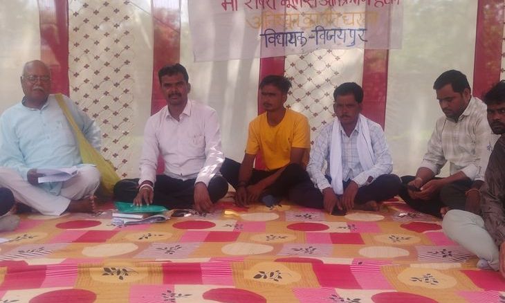 श्योपुर में विधायक मुकेश मल्होत्रा का धरना दूसरे दिन भी जारी, आदिवासी भूमि और शबरी आश्रम के सीमांकन पर जोर