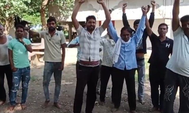 शिवपुरी के रामगढ़ में हनुमान मंदिर से चांदी का मुकुट चोरी, पुजारी पर संदेह को लेकर ग्रामीणों में तनातनी