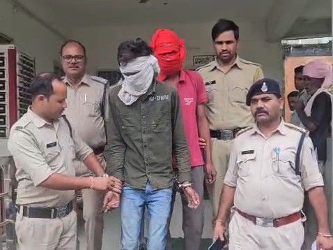 गुना में पुलिस की बड़ी कार्रवाई: राजस्थान सीमा से आ रहे दो तस्कर बाइक और 1.20 लाख के मादक पदार्थ के साथ गिरफ्तार