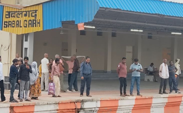ग्वालियर-सबलगढ़ मेमू ट्रेन: दूसरे दिन सबलगढ़ से बिके 226 टिकट, सुबह के समय ट्रेन चलाने की उठी मांग