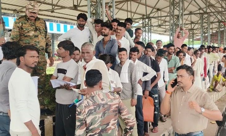 भितरवार मंडी गोदाम पर उमड़ी किसानों की भीड़, प्रशासन ने संभाला मोर्चा और शुरू की टोकन व्यवस्था