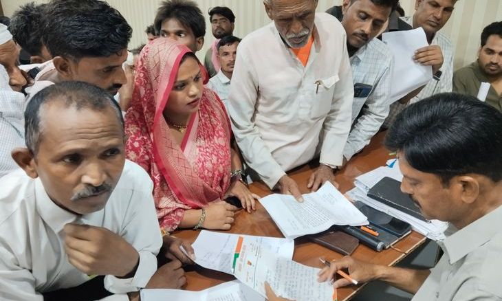 सबलगढ़ में जनसुनवाई के दौरान नहीं पहुंचे कलेक्टर, 146 आवेदनों के साथ मायूस लौटे ग्रामीण