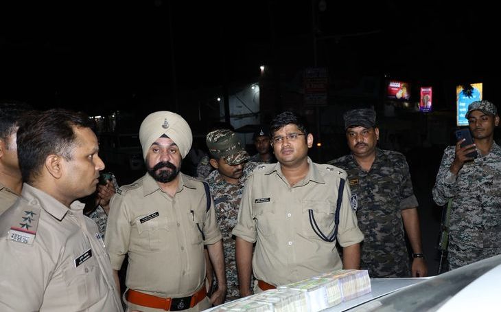 दतिया उपचुनाव: वाहन चेकिंग में मिले 36 लाख से ज़्यादा कैश, जांच जारी