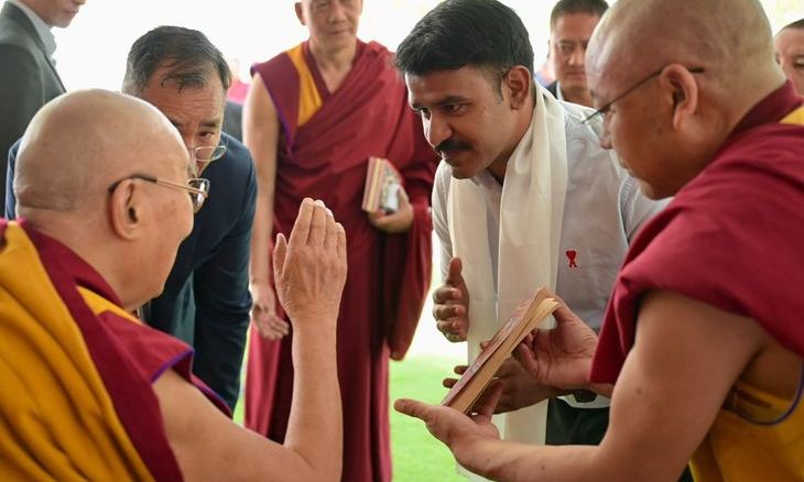 चंबल के भरत चौधरी ने लेह में दलाई लामा से की भेंट, मानव सेवा का मिला आशीर्वाद