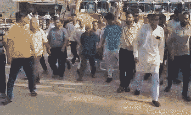 मुरैना के जौरा में पुलिस कार्रवाई के दौरान युवक की मौत, परिजनों के हंगामे के बाद पांच पुलिसकर्मी लाइन अटैच