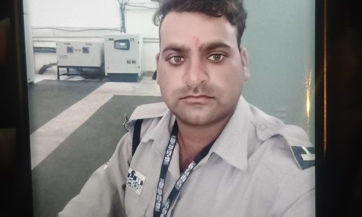 गुना के बमोरी में सड़क हादसा: अज्ञात कार की टक्कर से गैस पाइपलाइन कर्मी की मौत