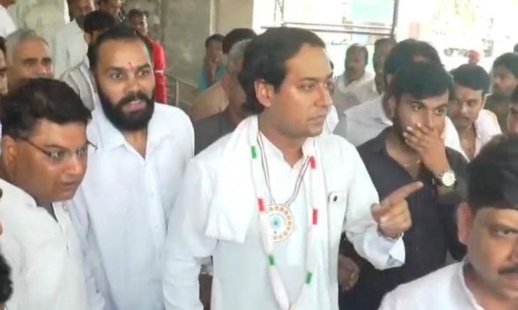 भिंड सड़क हादसे पर गरमाई सियासत, कांग्रेस नेता जयवर्धन सिंह ने सरकार को घेरा