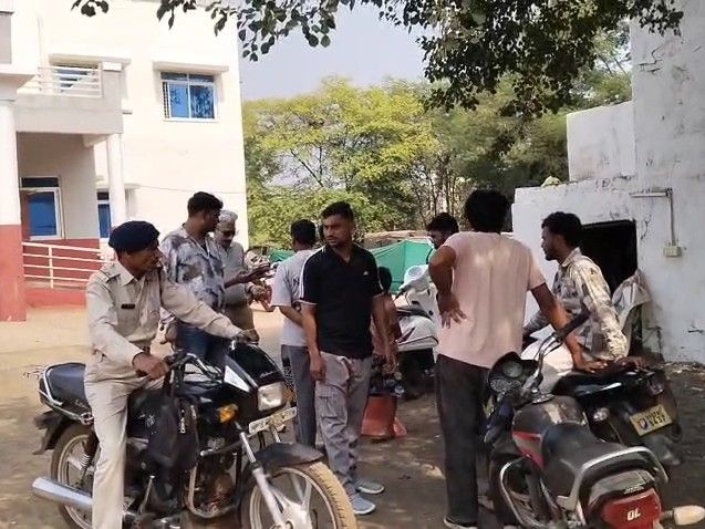 गुना में ऑटो चालक पर बच्चे के अपहरण और मारपीट का आरोप, जंगल में बंधक बनाकर रखा