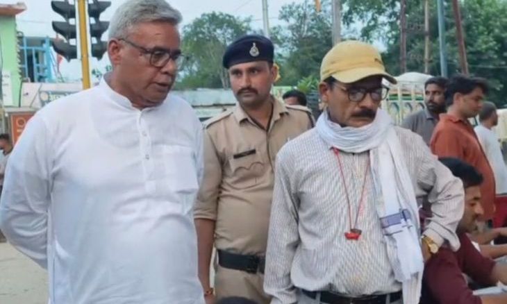 मुरैना में मजिस्ट्रेट चेकिंग के दौरान वीआईपी हूटर पर सियासत, सभापति का कटा चालान तो महापौर की गाड़ी निकली बेरोक