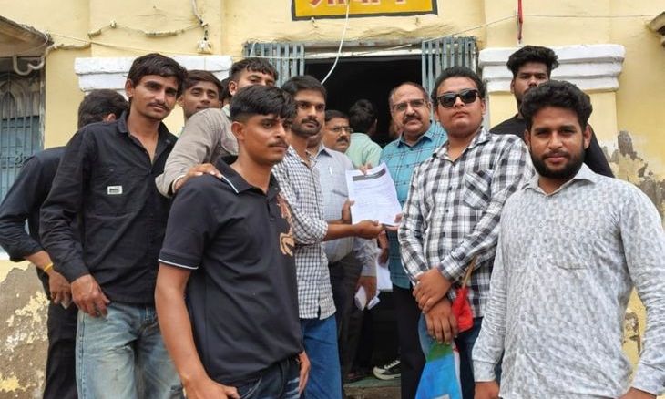 दतिया पीजी कॉलेज में बुनियादी सुविधाओं की मांग को लेकर गरमाया माहौल, एनएसयूआई ने सौंपा ज्ञापन
