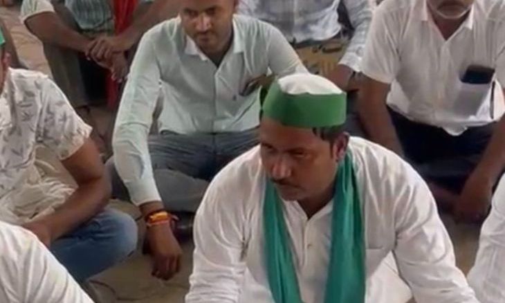 मुरैना में मूंग पंजीयन को लेकर किसानों का फूटा गुस्सा, कलेक्ट्रेट पर दिया धरना