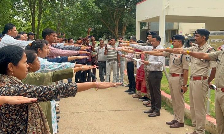 नशे के खिलाफ मुरैना में जागरूकता अभियान का आगाज, एसपी ने दिखाई हरी झंडी