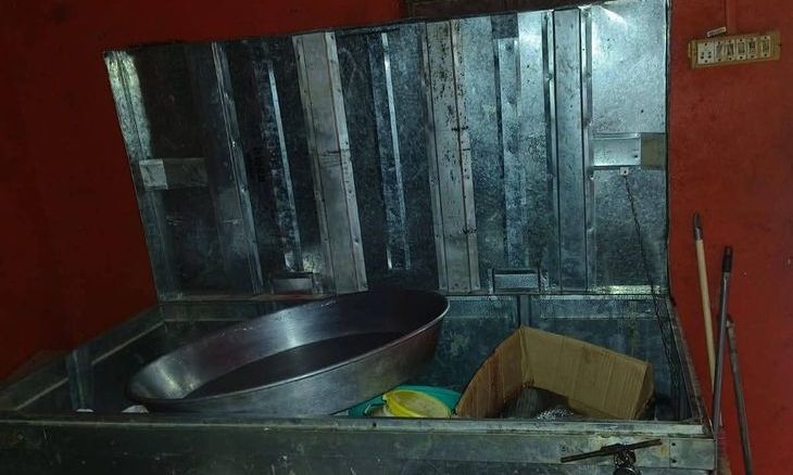करैरा हनुमान मंदिर की रसोई से दानपात्र चोरी, पुलिस जांच में जुटी