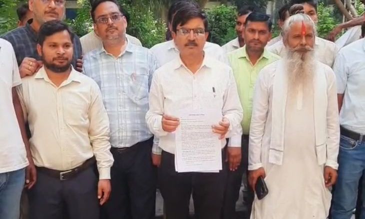 भिंड आईटीआई में घमासान: प्रशिक्षण अधिकारी के निलंबन पर फूटा स्टाफ का गुस्सा, कलेक्टर को सौंपा ज्ञापन