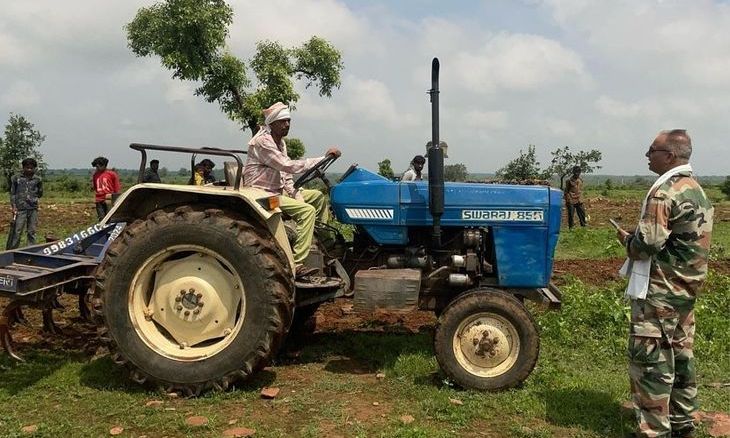 कोलारस में वनभूमि पर हो रही थी अवैध जुताई, विभाग ने ट्रैक्टर-कल्टीवेटर किया जब्त और एक गिरफ्तार