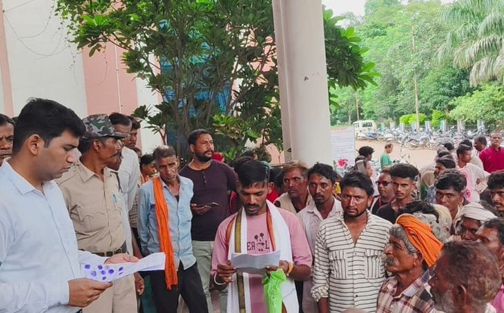 गुना के अगरा में बिजली सबस्टेशन शिफ्ट किए जाने पर ग्रामीणों ने जताया कड़ा ऐतराज