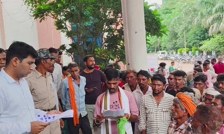 गुना के अगरा में बिजली सबस्टेशन शिफ्ट किए जाने पर ग्रामीणों ने जताया कड़ा ऐतराज
