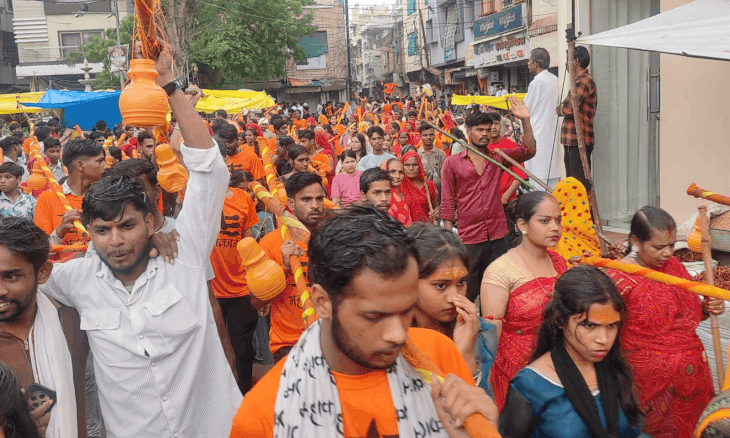 अशोकनगर में सावन के तीसरे सोमवार पर गूंजे भोले के जयकारे, रिमझिम फुहारों के बीच शिवालयों में उमड़े भक्त