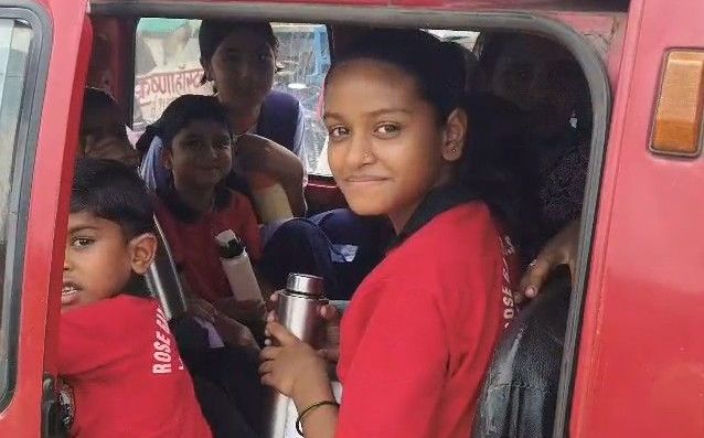 शिवपुरी में राशन न मिलने पर ग्रामीणों का हंगामा, चार घंटे तक ठप रहा आवागमन