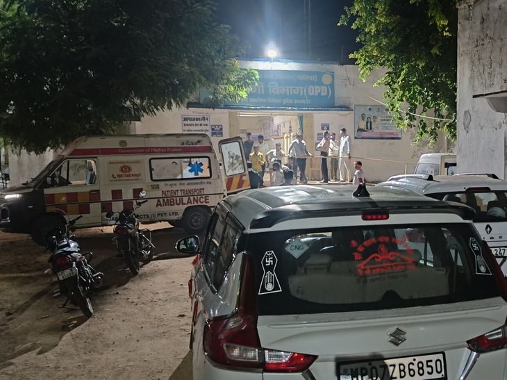 भितरवार-गोहिंदा मार्ग पर अनियंत्रित रेत ट्रैक्टर ने ई-रिक्शा को रौंदा, एक ही परिवार के छह लोग घायल