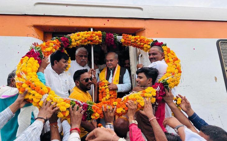 वीरपुर पहुंची ग्वालियर-श्योपुर मेमू ट्रेन, विधानसभा अध्यक्ष बोले- ब्रॉडगेज से संवरेगा व्यापार