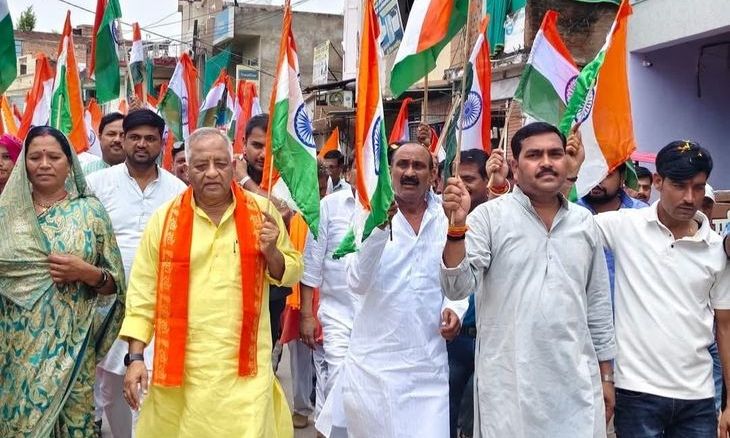 भितरवार में निकाली गई विशाल तिरंगा यात्रा, चार हजार से अधिक लोग हुए शामिल