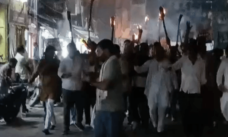 दतिया में यूजीसी कानून के खिलाफ निकला मशाल मार्च, दिल्ली तक आंदोलन की चेतावनी
