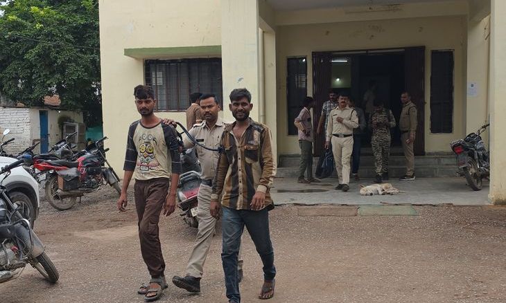 डबरा में पुलिस ने दबोचे दो गांजा तस्कर, उड़ीसा से मंगाई गई थी सवा लाख से ज्यादा की खेप