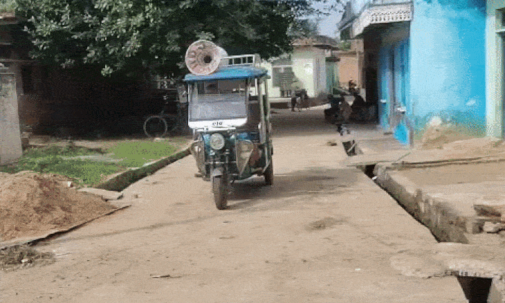 भिंड में आवारा गोवंश पर प्रशासन सख्त, पद से हटाने की चेतावनी के बाद गांवों में हुई मुनादी