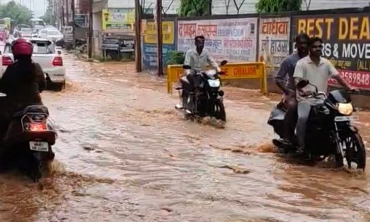 ग्वालियर में दो दिन की भारी बारिश से शहर बेहाल, शिव विहार और गोले का मंदिर क्षेत्र में जलभराव