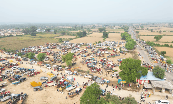 रतनगढ़ माता मंदिर में महाष्टमी-नवमी पर उमड़ी भारी भीड़, दो लाख भक्तों ने किए दर्शन