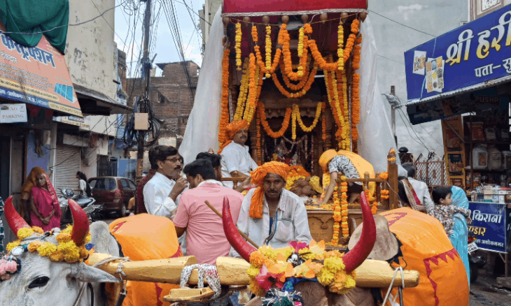 अशोकनगर में राधा अष्टमी पर निकली भव्य शोभायात्रा, झमाझम बारिश के बीच झूमे भक्त