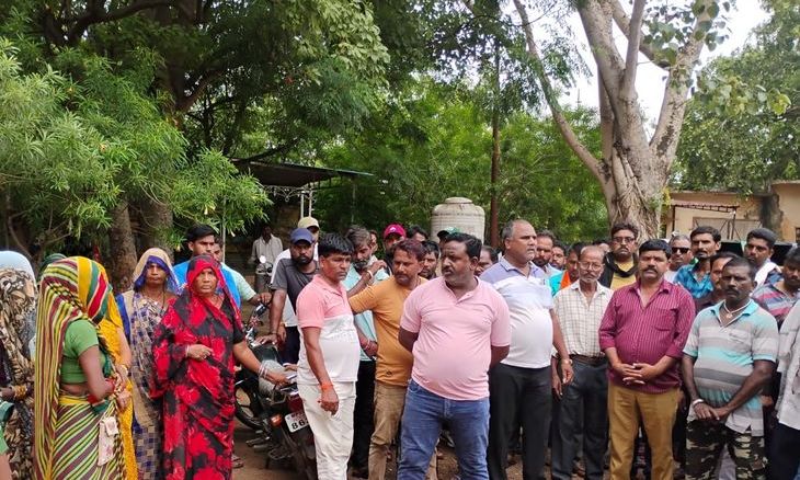 शिवपुरी नगर पालिका के सफाईकर्मी हड़ताल पर जाने को तैयार, 11 सूत्रीय मांगों को लेकर सौंपा ज्ञापन
