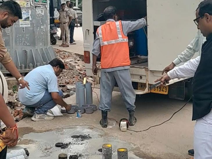 ग्वालियर में सीसी सड़कों की गुणवत्ता परखने को 8 स्थानों पर कटे सैंपल, सोमवार को हाईकोर्ट में खुलेगी जांच रिपोर्ट
