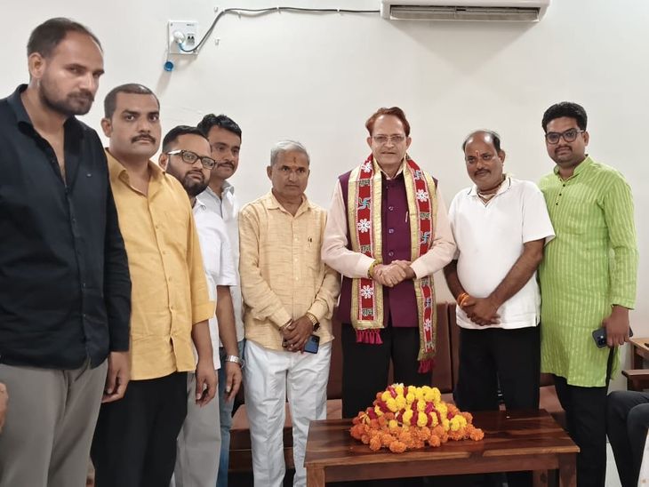 दतिया में बोले मानवाधिकार आयोग अध्यक्ष: अपनों की बेरुखी से बढ़े मामले, परिवारों में घट रहा आपसी तालमेल