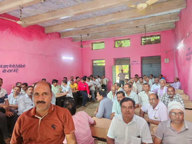 टीईटी अनिवार्यता के खिलाफ लहार में शिक्षकों ने बनाई रणनीति, 30 को जंतर-मंतर पर होगा प्रदर्शन