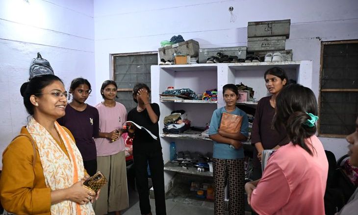 श्योपुर कलेक्टर ने छात्रावासों का किया औचक निरीक्षण, व्यवस्थाओं में सुधार के लिए 15 दिन की मोहलत