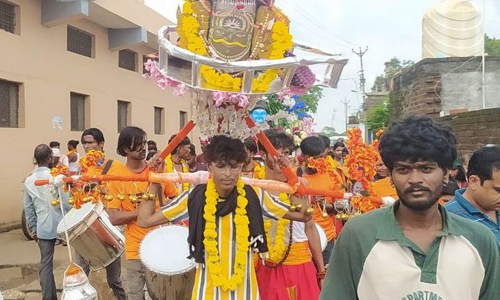 अशोकनगर और ईसागढ़ में सावन के चौथे सोमवार पर गूंजे हर-हर महादेव, उमड़े शिवभक्त
