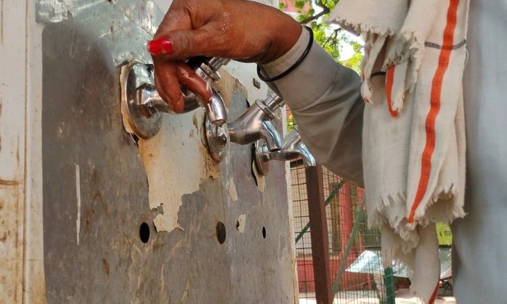 शिवपुरी जनसुनवाई में व्यवस्थाओं की खुली पोल, प्यासे भटकते रहे फरियादी