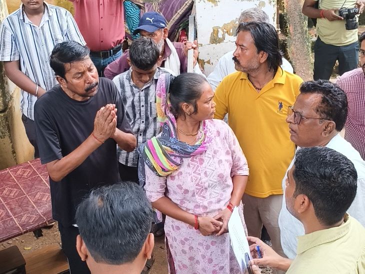 दतिया में प्रशासन का बड़ा एक्शन: राजघाट कॉलोनी के 13 सरकारी आवासों से अवैध कब्जा हटाया